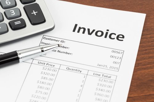 invoices past due and outstanding