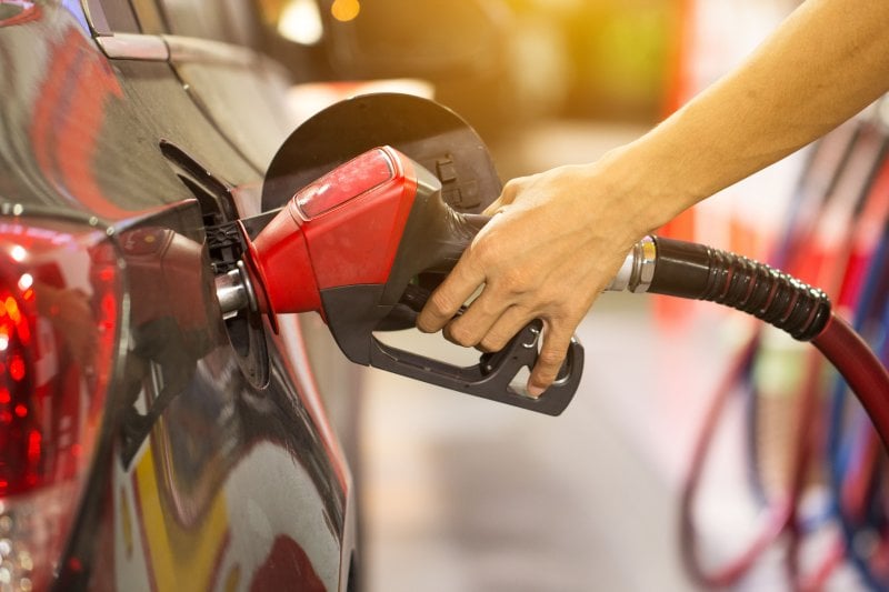 gas prices falling will businesses pass along the savings to consumers?